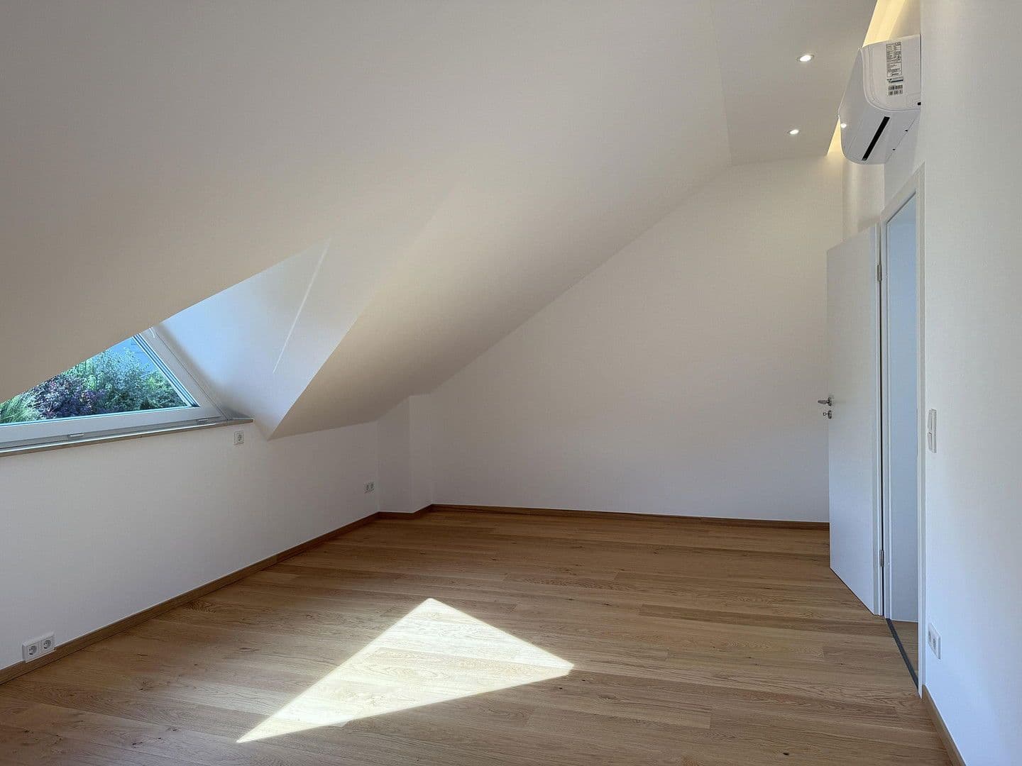 Pronájem domu 130 m², pozemek 250 m², Bad Köstritz, Durynsko Pronájem domu 130 m², pozemek 250 m², Bad Köstritz, Durynsko