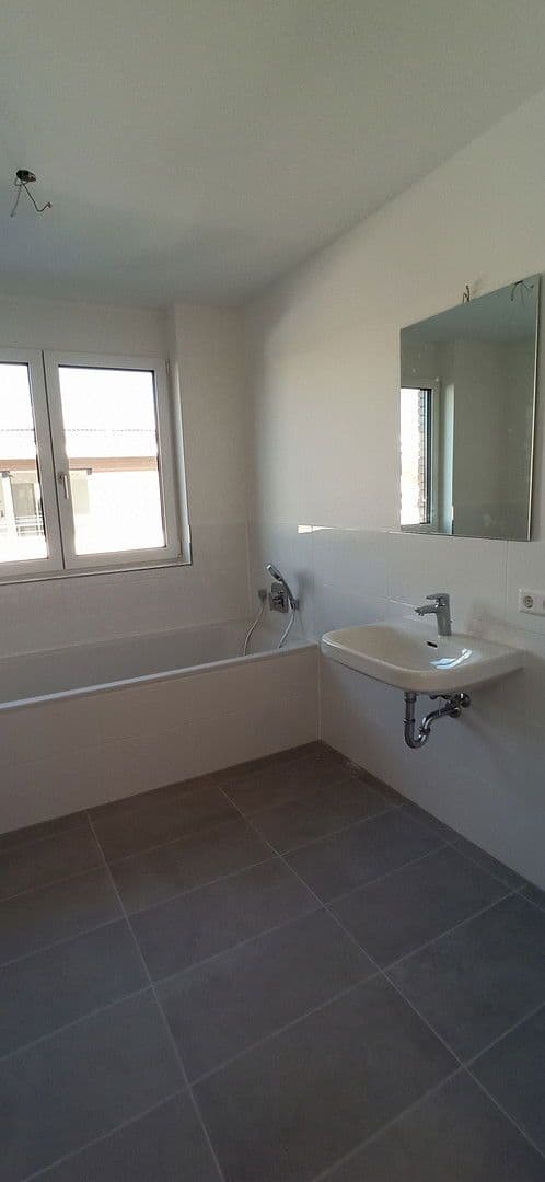 Pronájem bytu 2+1 73 m², Neufahrn, Bavorsko Pronájem bytu 2+1 73 m², Neufahrn, Bavorsko