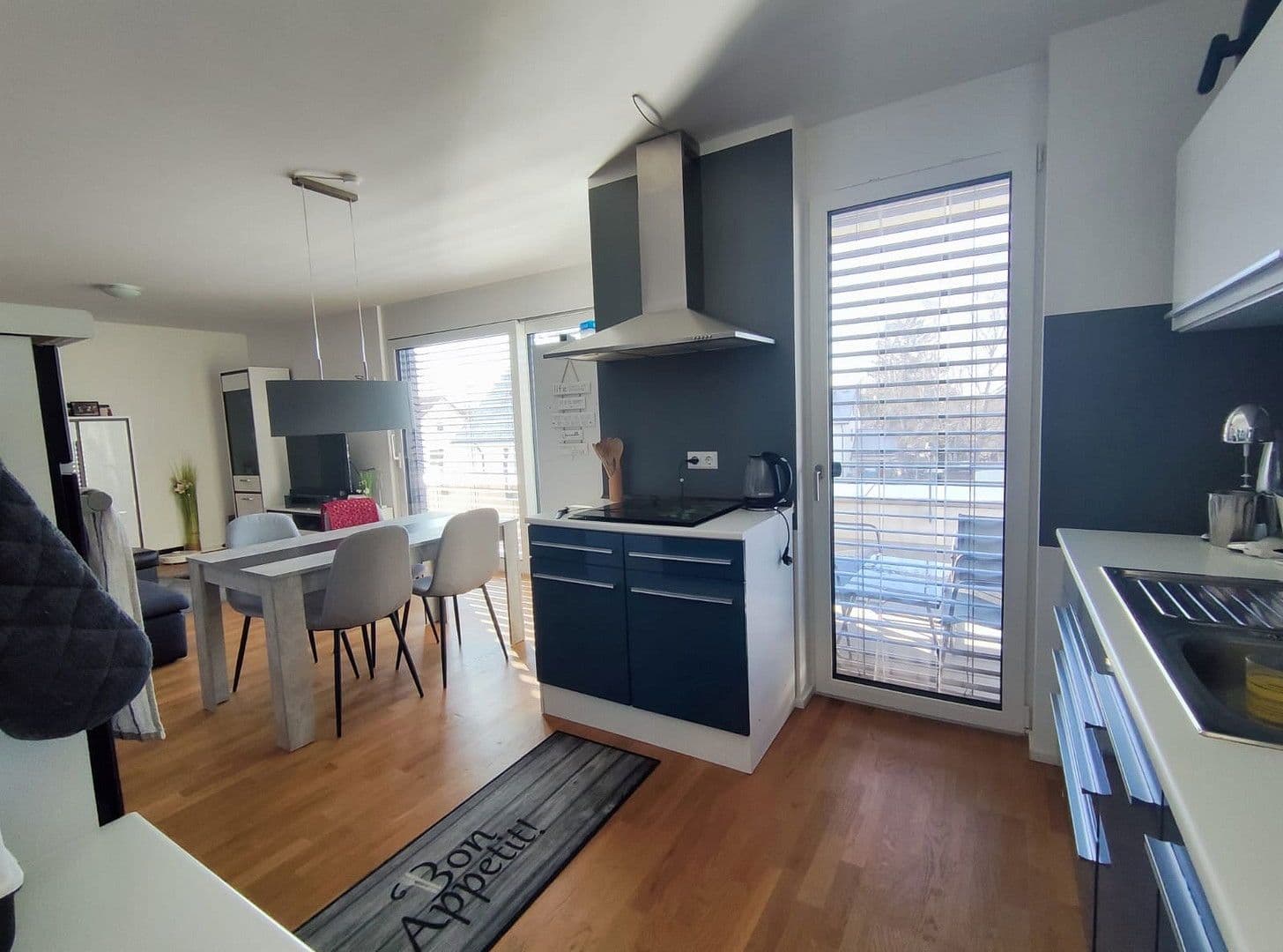 Pronájem bytu 2+1 73 m², Neufahrn, Bavorsko Pronájem bytu 2+1 73 m², Neufahrn, Bavorsko