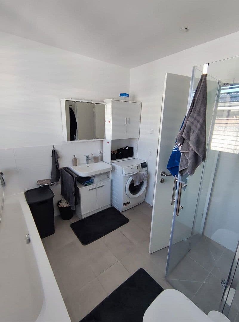 Pronájem bytu 2+1 73 m², Neufahrn, Bavorsko Pronájem bytu 2+1 73 m², Neufahrn, Bavorsko