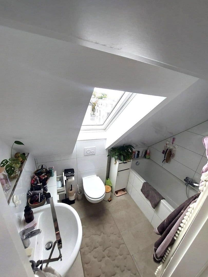 Pronájem bytu 3+1 52 m², Düstergasse, Remscheid, Severní Porýní-Vestfálsko Pronájem bytu 3+1 52 m², Düstergasse, Remscheid, Severní Porýní-Vestfálsko