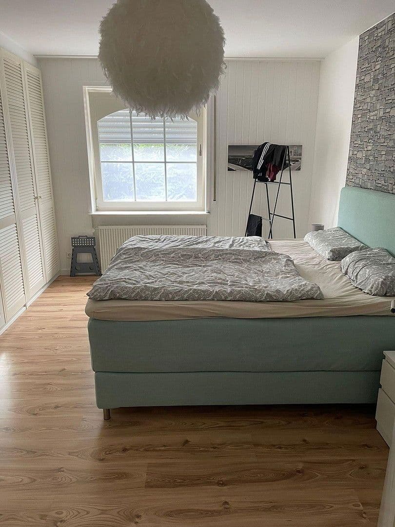 Prodej domu 240 m², pozemek 980 m², Northeim, Dolní Sasko Prodej domu 240 m², pozemek 980 m², Northeim, Dolní Sasko