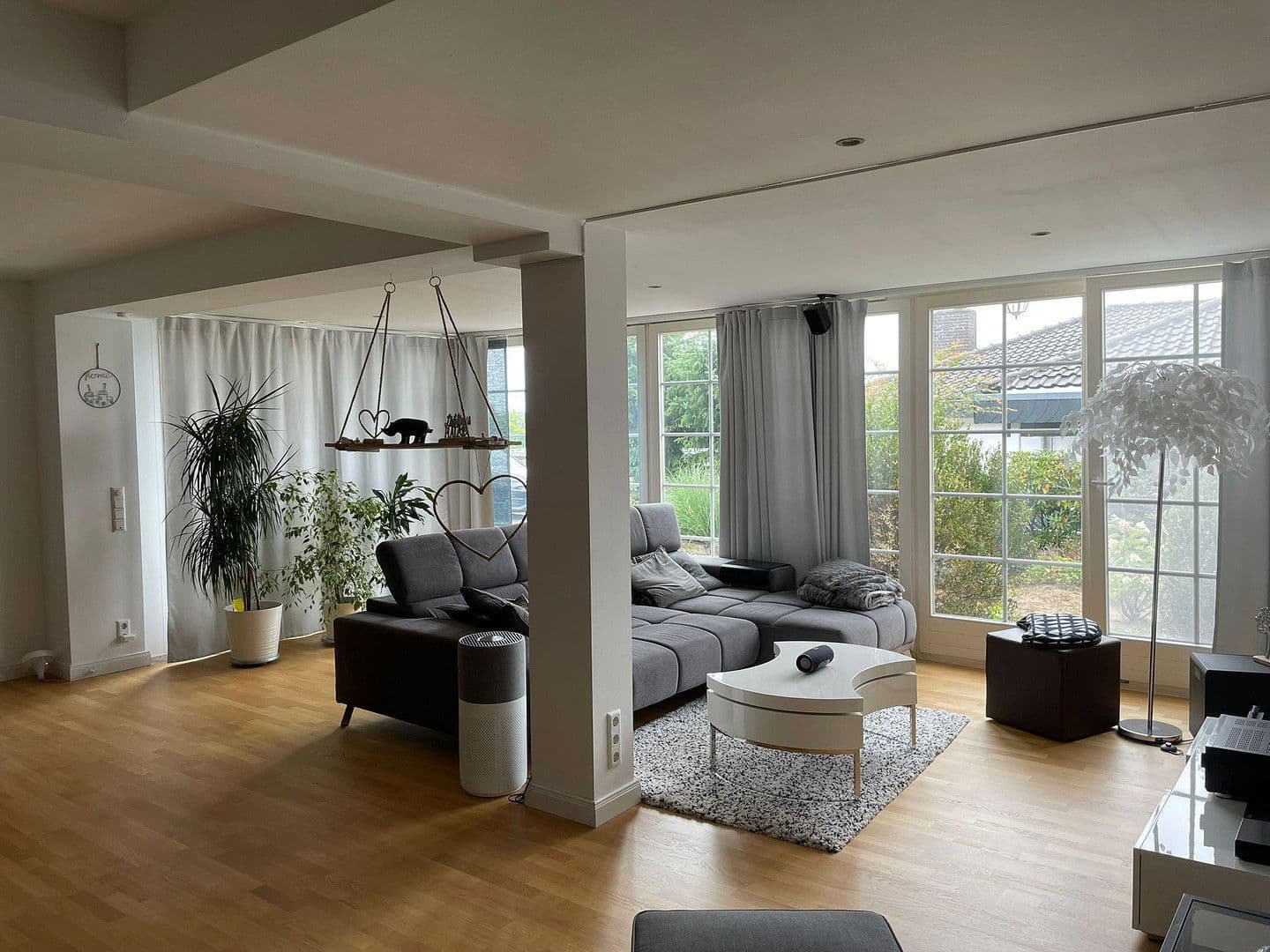 Prodej domu 240 m², pozemek 980 m², Northeim, Dolní Sasko Prodej domu 240 m², pozemek 980 m², Northeim, Dolní Sasko