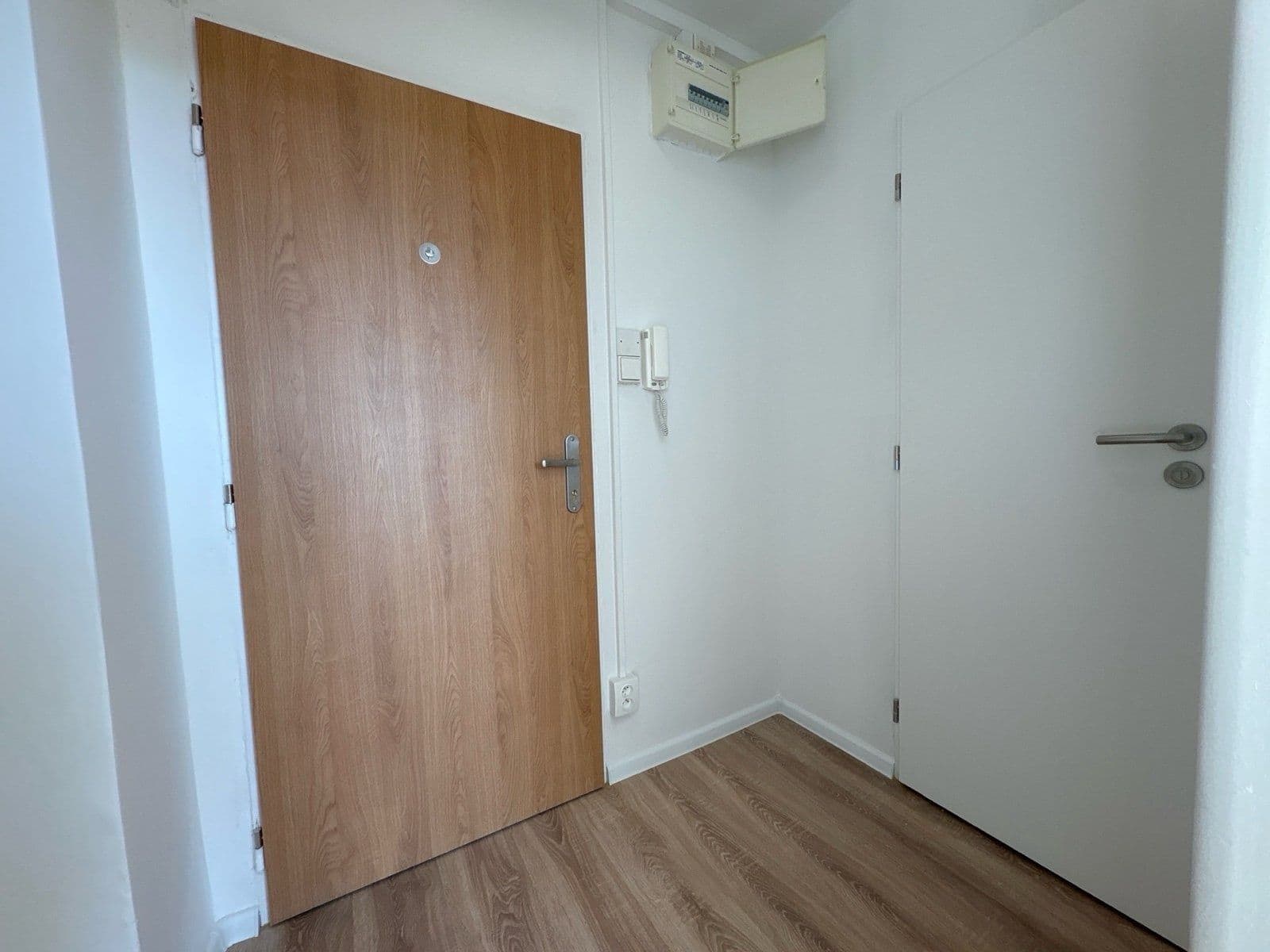 Pronájem bytu 1+kk 24 m², Ostravská, Frýdek-Místek, Moravskoslezský kraj Pronájem bytu 1+kk 24 m², Ostravská, Frýdek-Místek, Moravskoslezský kraj