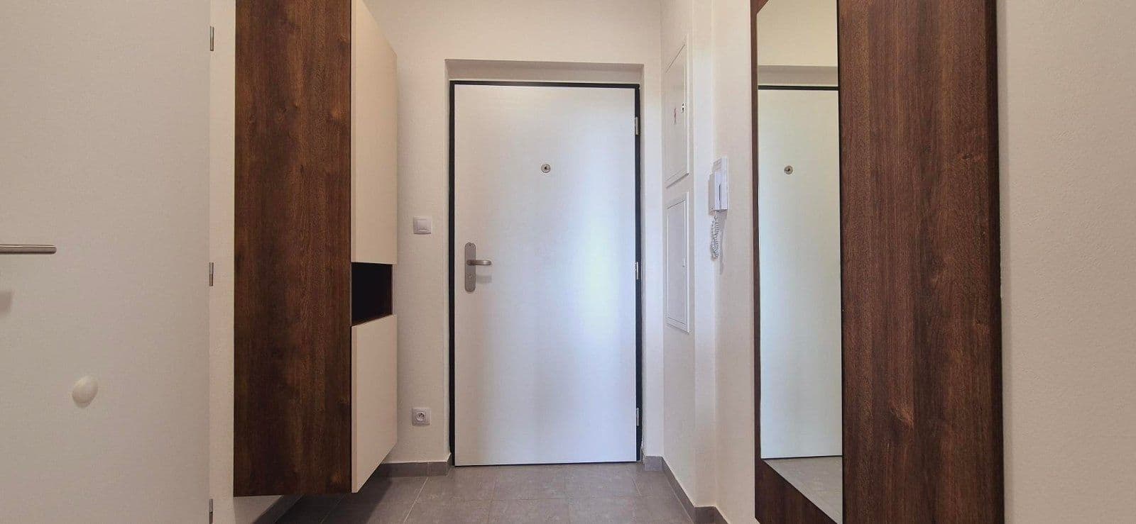 Pronájem bytu 1+kk 27 m², Magisterská, Plzeň, Plzeňský kraj Pronájem bytu 1+kk 27 m², Magisterská, Plzeň, Plzeňský kraj