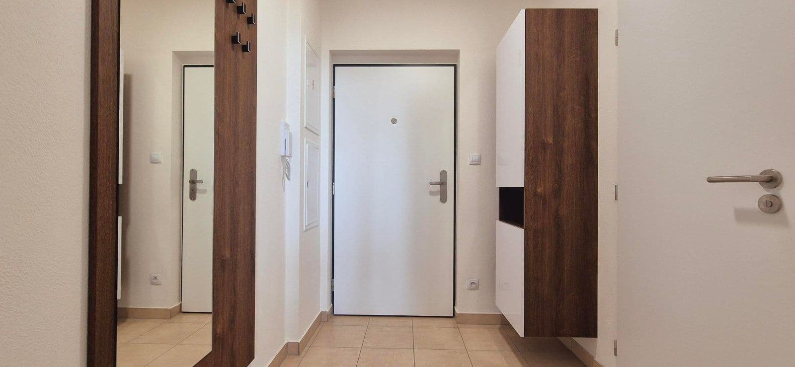 Pronájem bytu 1+kk 27 m², Magisterská, Plzeň, Plzeňský kraj Pronájem bytu 1+kk 27 m², Magisterská, Plzeň, Plzeňský kraj