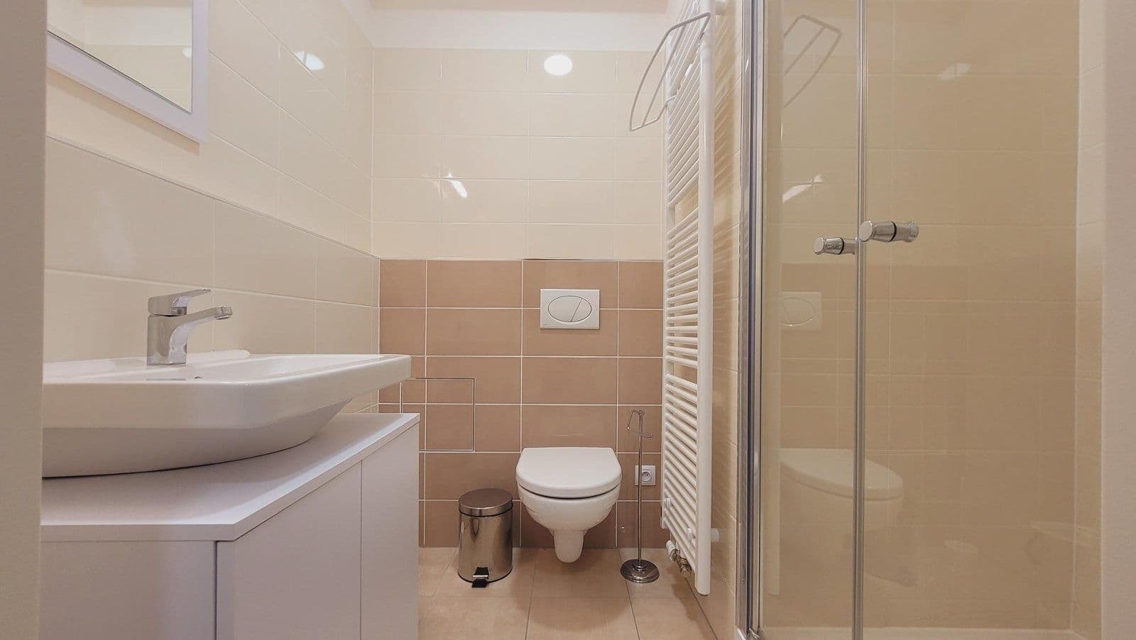 Pronájem bytu 1+kk 29 m², Magisterská, Plzeň, Plzeňský kraj Pronájem bytu 1+kk 29 m², Magisterská, Plzeň, Plzeňský kraj