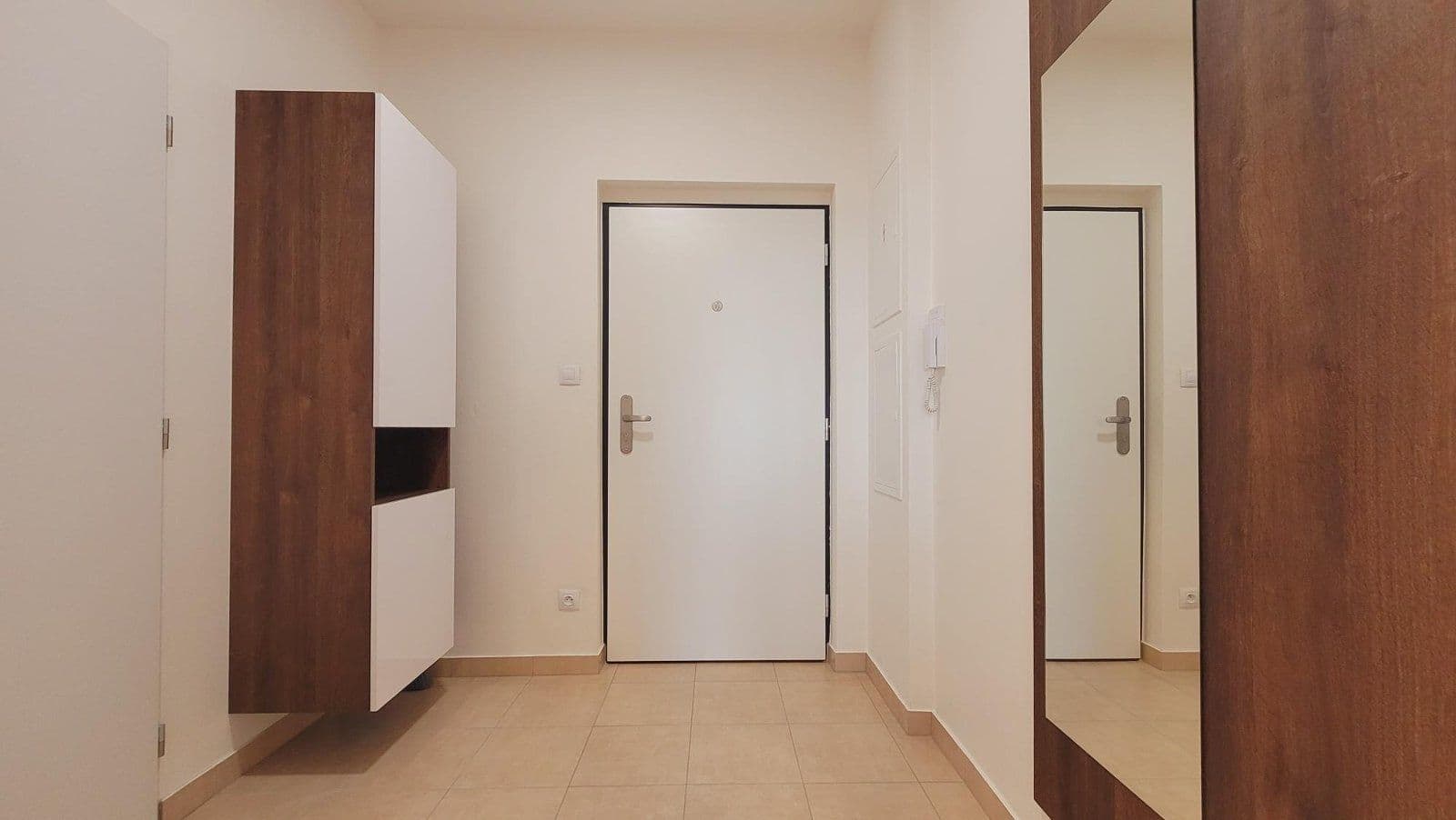 Pronájem bytu 1+kk 29 m², Magisterská, Plzeň, Plzeňský kraj Pronájem bytu 1+kk 29 m², Magisterská, Plzeň, Plzeňský kraj