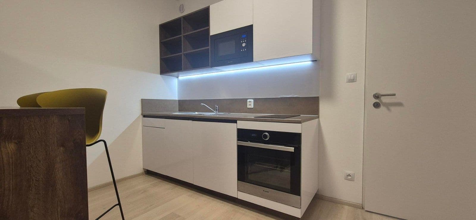 Pronájem bytu 1+kk 33 m², Magisterská, Plzeň, Plzeňský kraj Pronájem bytu 1+kk 33 m², Magisterská, Plzeň, Plzeňský kraj