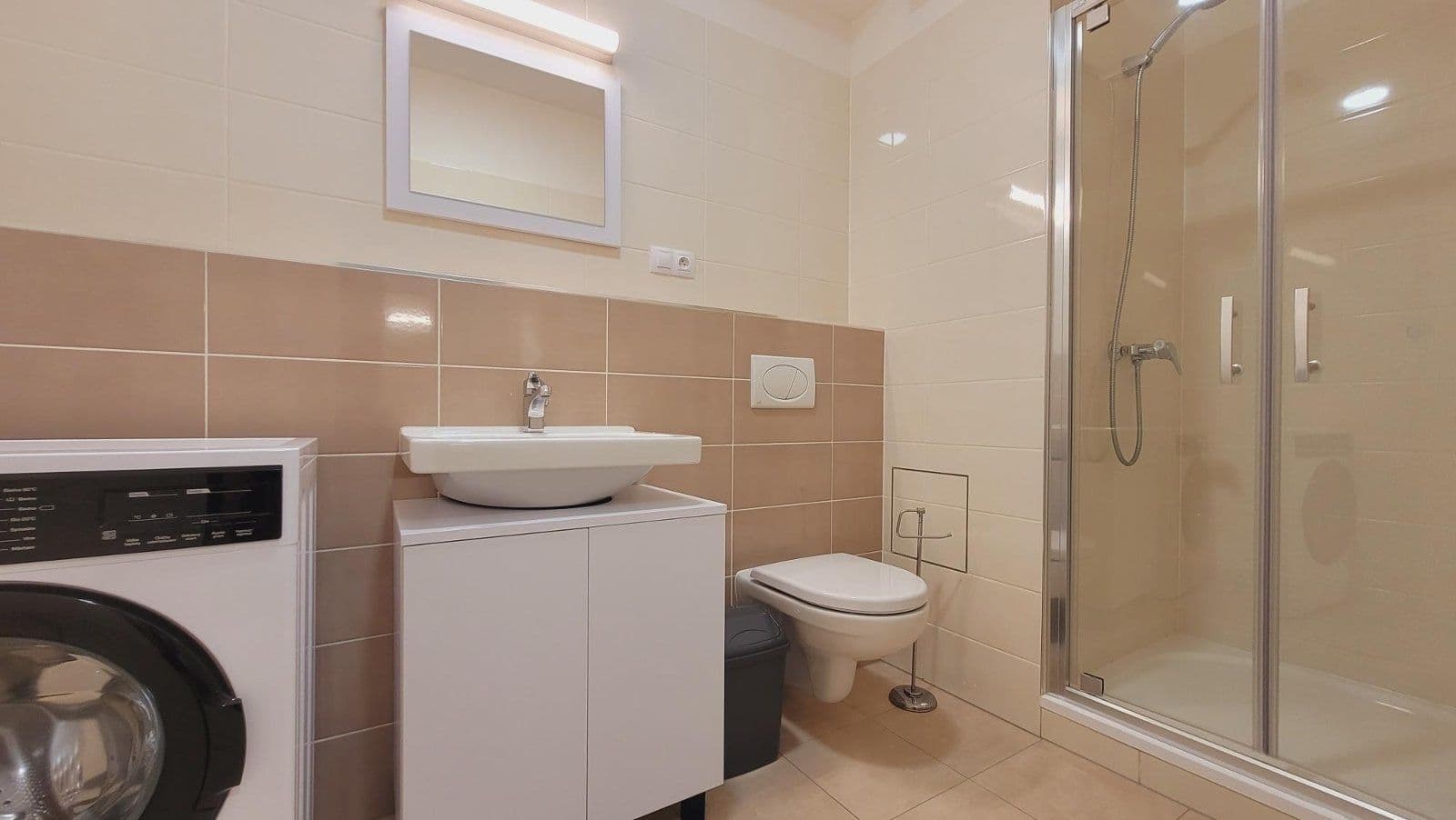 Pronájem bytu 1+kk 33 m², Magisterská, Plzeň, Plzeňský kraj Pronájem bytu 1+kk 33 m², Magisterská, Plzeň, Plzeňský kraj