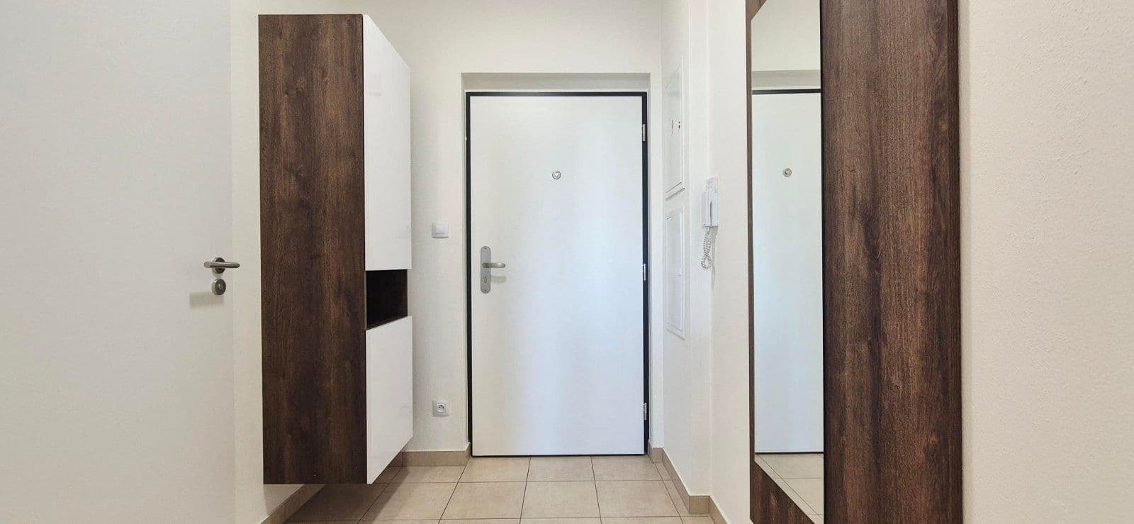 Pronájem bytu 1+kk 30 m², Magisterská, Plzeň, Plzeňský kraj Pronájem bytu 1+kk 30 m², Magisterská, Plzeň, Plzeňský kraj