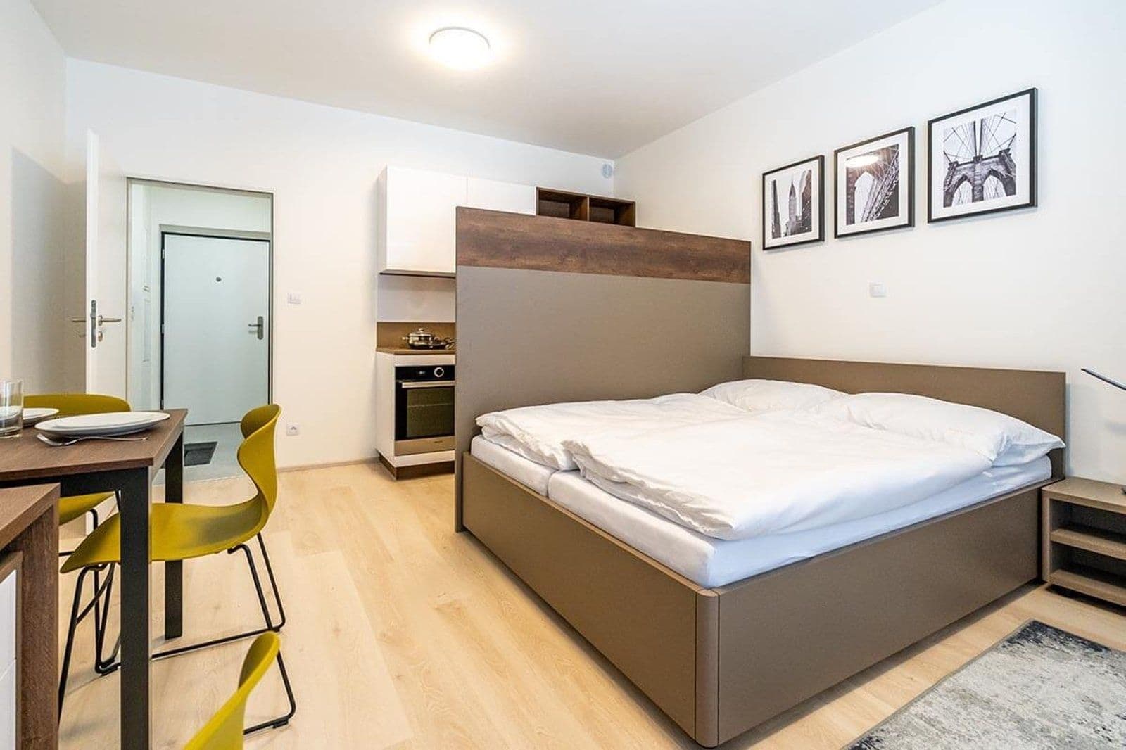 Pronájem bytu 1+kk 30 m², Magisterská, Plzeň, Plzeňský kraj Pronájem bytu 1+kk 30 m², Magisterská, Plzeň, Plzeňský kraj