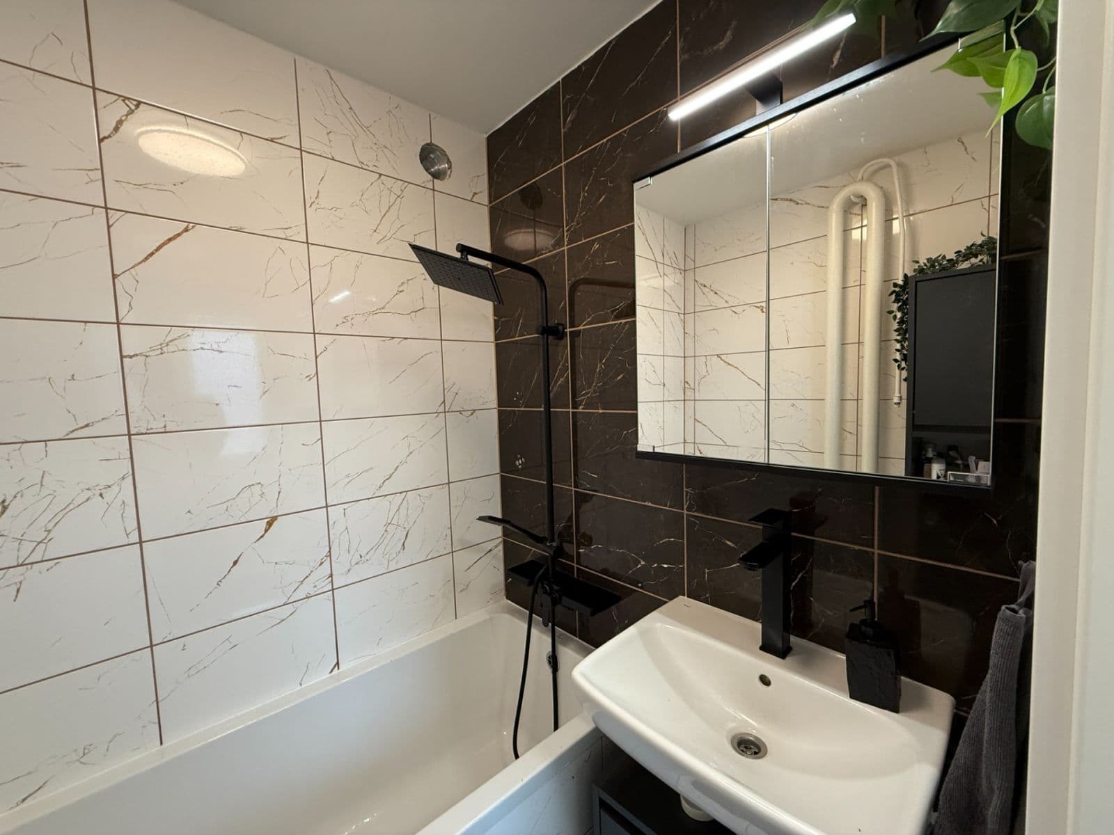 Prodej bytu 3+1 74 m², Železničářská, Plzeň, Plzeňský kraj Prodej bytu 3+1 74 m², Železničářská, Plzeň, Plzeňský kraj