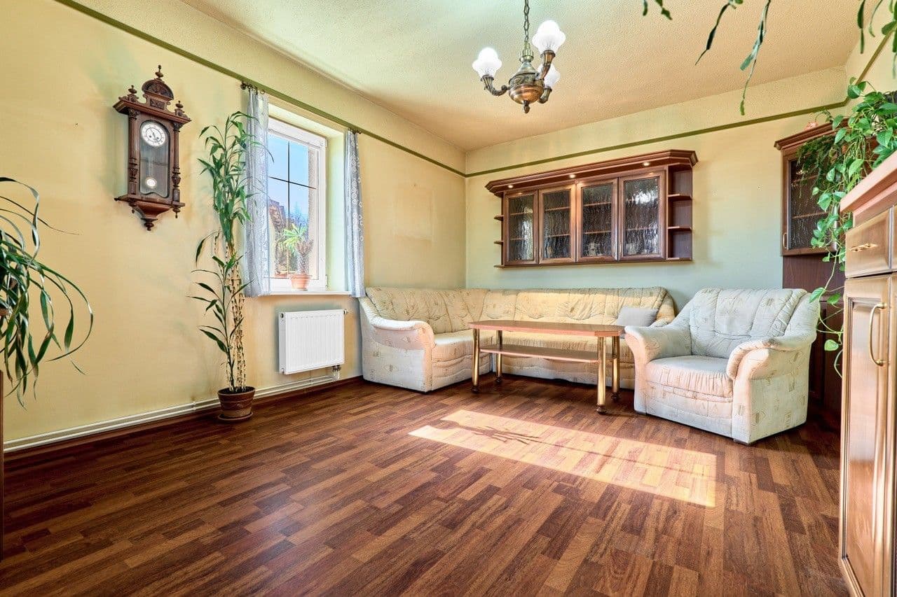 Pronájem bytu 3+1 89 m², Nerudova, Karlovy Vary, Karlovarský kraj Pronájem bytu 3+1 89 m², Nerudova, Karlovy Vary, Karlovarský kraj