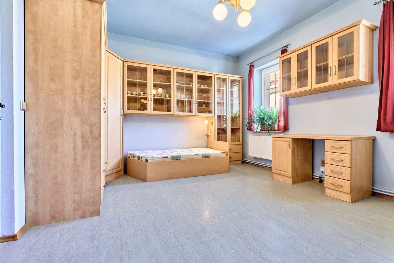 Pronájem bytu 3+1 89 m², Nerudova, Karlovy Vary, Karlovarský kraj Pronájem bytu 3+1 89 m², Nerudova, Karlovy Vary, Karlovarský kraj