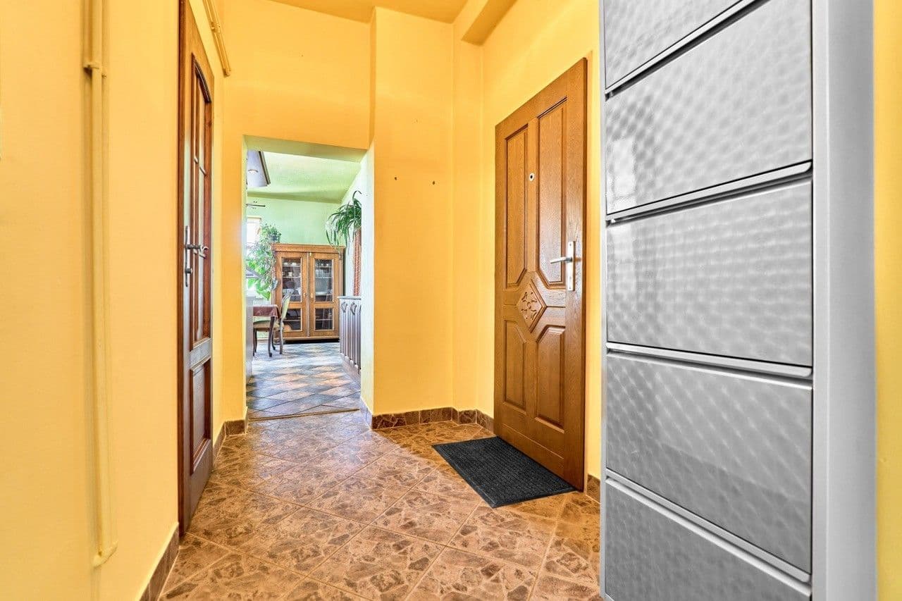 Pronájem bytu 3+1 89 m², Nerudova, Karlovy Vary, Karlovarský kraj Pronájem bytu 3+1 89 m², Nerudova, Karlovy Vary, Karlovarský kraj