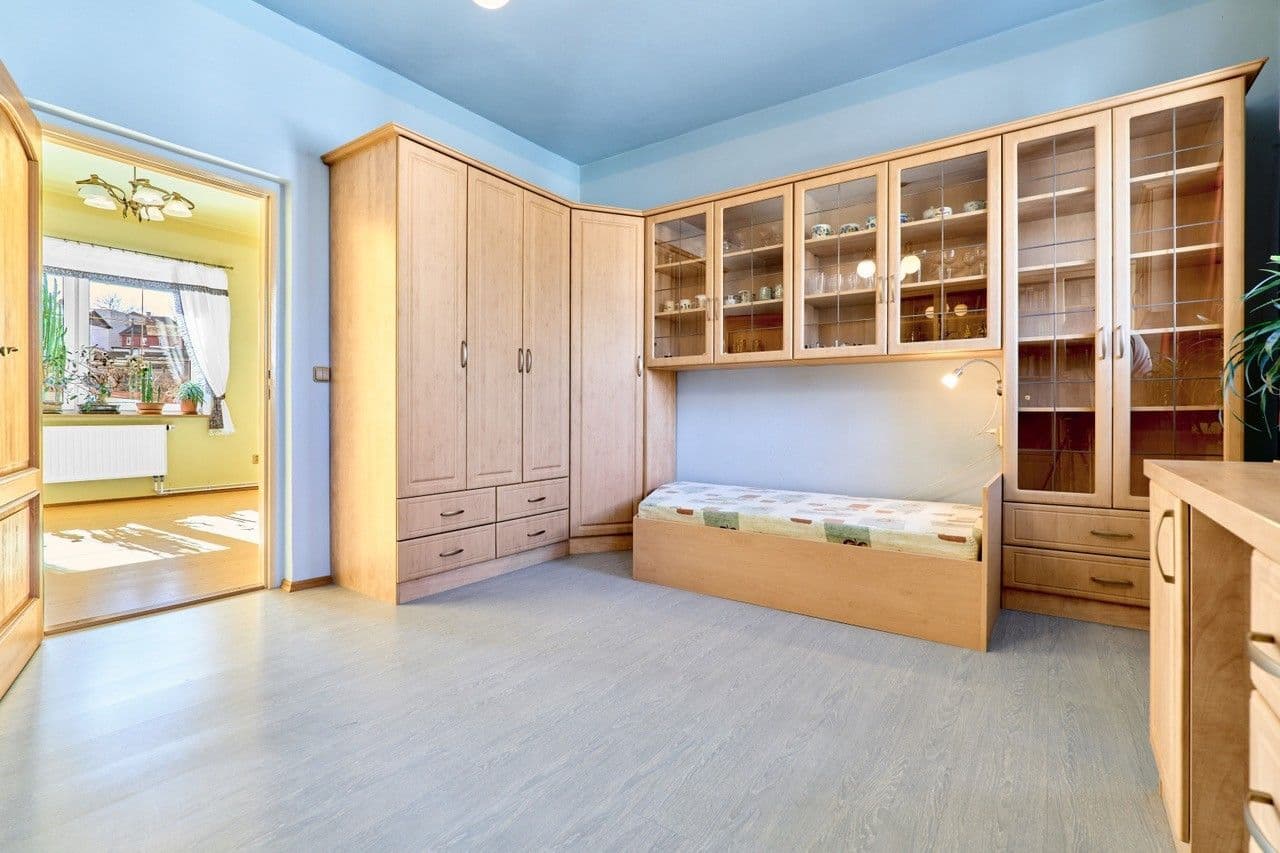 Pronájem bytu 3+1 89 m², Nerudova, Karlovy Vary, Karlovarský kraj Pronájem bytu 3+1 89 m², Nerudova, Karlovy Vary, Karlovarský kraj