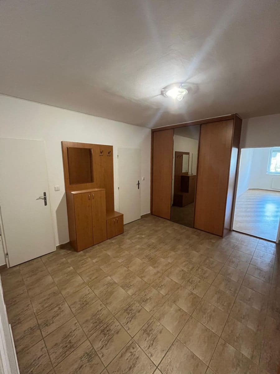 Pronájem bytu 2+kk 92 m², Semilská, Praha, Praha Pronájem bytu 2+kk 92 m², Semilská, Praha, Praha