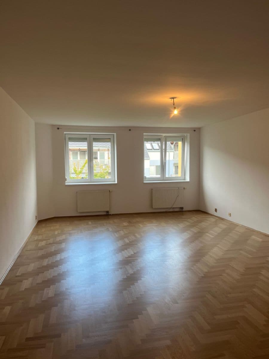 Pronájem bytu 2+kk 92 m², Semilská, Praha, Praha Pronájem bytu 2+kk 92 m², Semilská, Praha, Praha