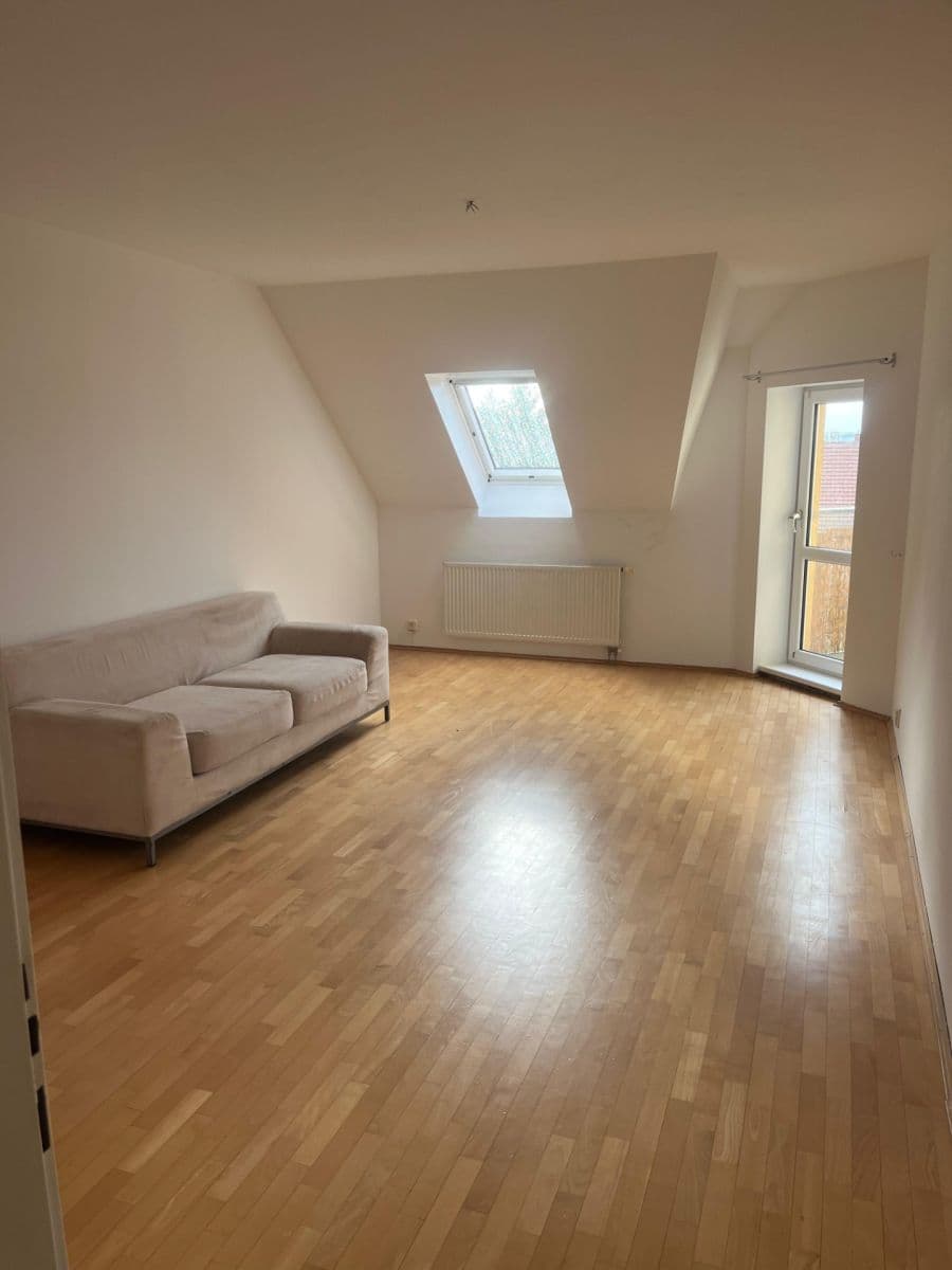 Pronájem bytu 2+kk 92 m², Semilská, Praha, Praha Pronájem bytu 2+kk 92 m², Semilská, Praha, Praha