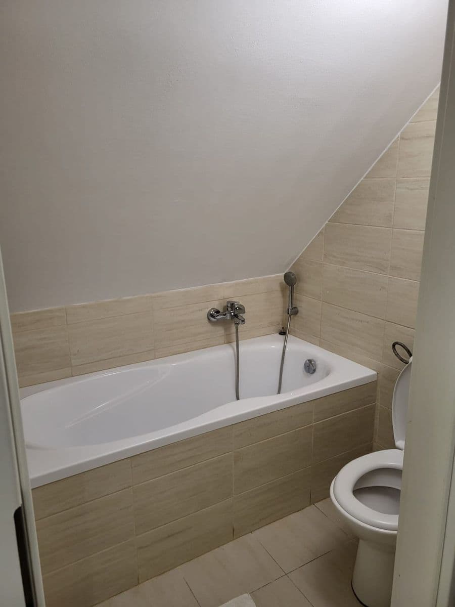 Pronájem bytu 1+1 36 m², Halenkovská, Praha, Praha Pronájem bytu 1+1 36 m², Halenkovská, Praha, Praha