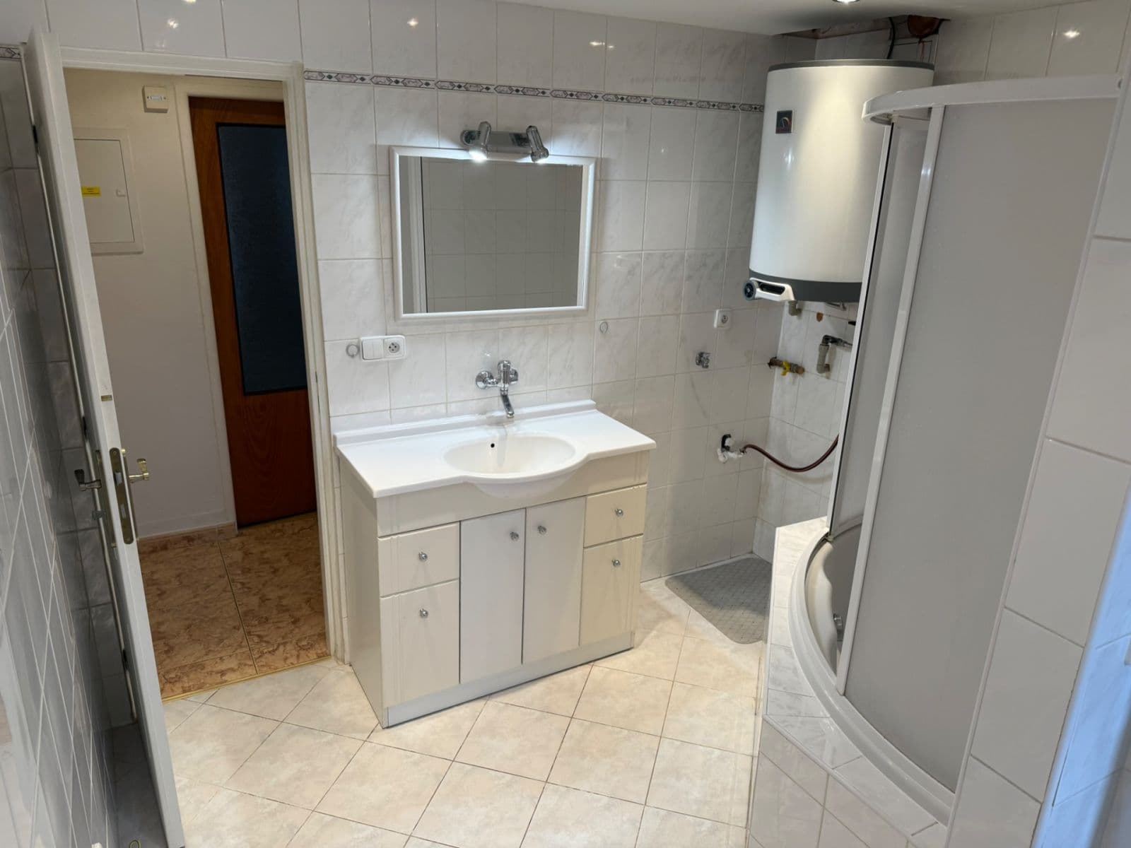 Pronájem bytu 2+1 48 m², Mikoláše Alše, Kolín, Středočeský kraj Pronájem bytu 2+1 48 m², Mikoláše Alše, Kolín, Středočeský kraj