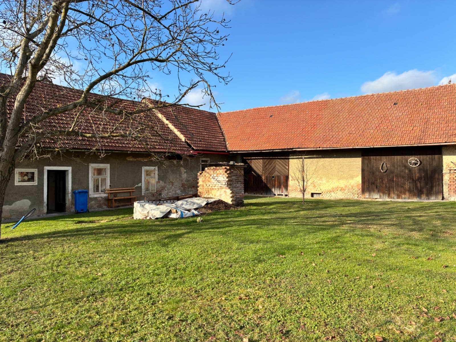 Prodej domu 300 m², pozemek 917 m², Dobříkov, Pardubický kraj Prodej domu 300 m², pozemek 917 m², Dobříkov, Pardubický kraj