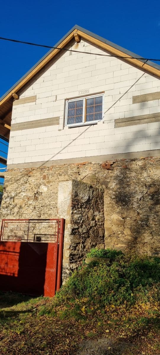 Prodej domu 260 m², pozemek 3.000 m², Heřmaničky, Středočeský kraj Prodej domu 260 m², pozemek 3.000 m², Heřmaničky, Středočeský kraj