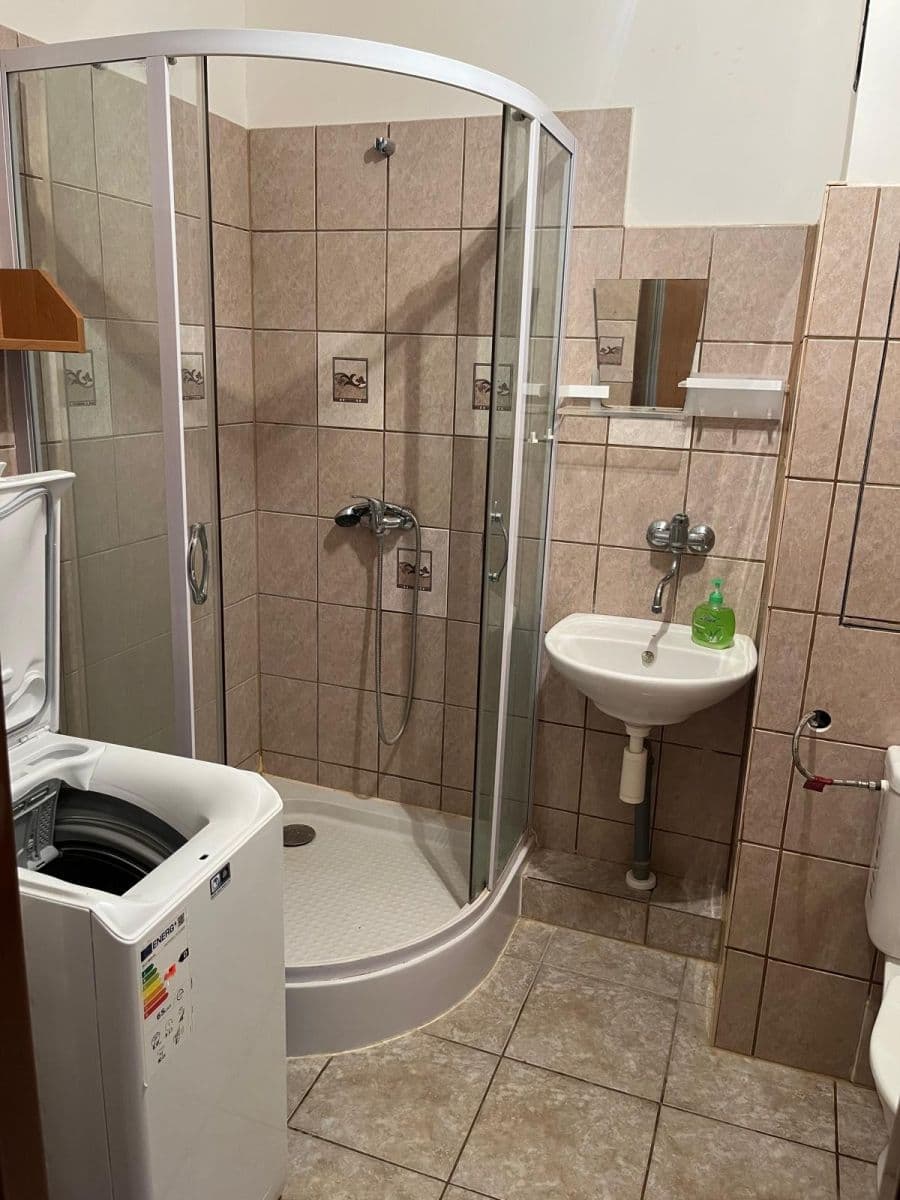 Prodej bytu 2+kk 43 m², Moravcova, Kolín, Středočeský kraj Prodej bytu 2+kk 43 m², Moravcova, Kolín, Středočeský kraj