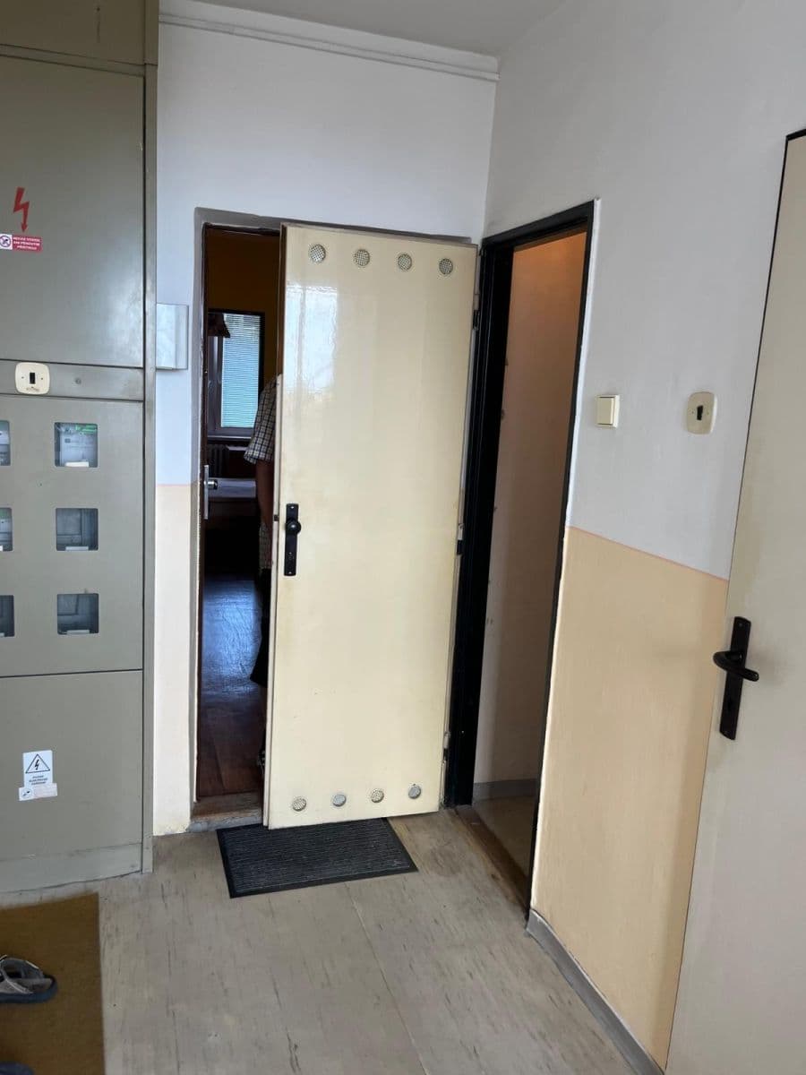 Prodej bytu 2+kk 43 m², Moravcova, Kolín, Středočeský kraj Prodej bytu 2+kk 43 m², Moravcova, Kolín, Středočeský kraj