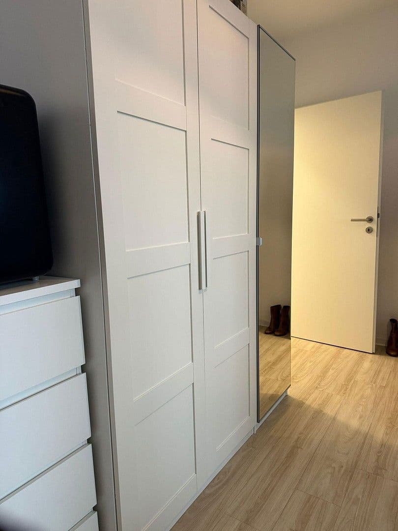 Pronájem bytu 1+1 30 m², Kronberger Straße 7, Frankfurt am Main, Hessen Pronájem bytu 1+1 30 m², Kronberger Straße 7, Frankfurt am Main, Hessen