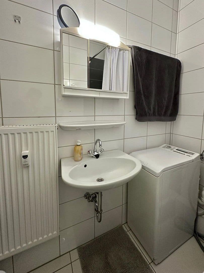 Pronájem bytu 1+1 30 m², Kronberger Straße 7, Frankfurt am Main, Hessen Pronájem bytu 1+1 30 m², Kronberger Straße 7, Frankfurt am Main, Hessen