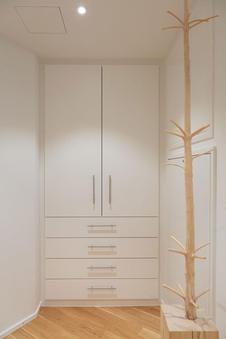 Pronájem bytu 2+1 57 m², Regerstraße 86, München, Bavorsko Pronájem bytu 2+1 57 m², Regerstraße 86, München, Bavorsko