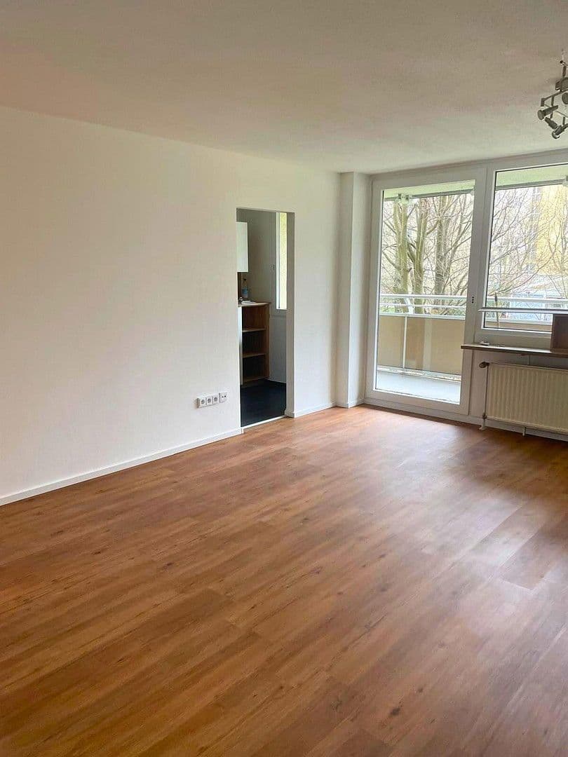 Pronájem bytu 1+1 40 m², Waldeysenstraße 17, Ingolstadt, Bavorsko Pronájem bytu 1+1 40 m², Waldeysenstraße 17, Ingolstadt, Bavorsko
