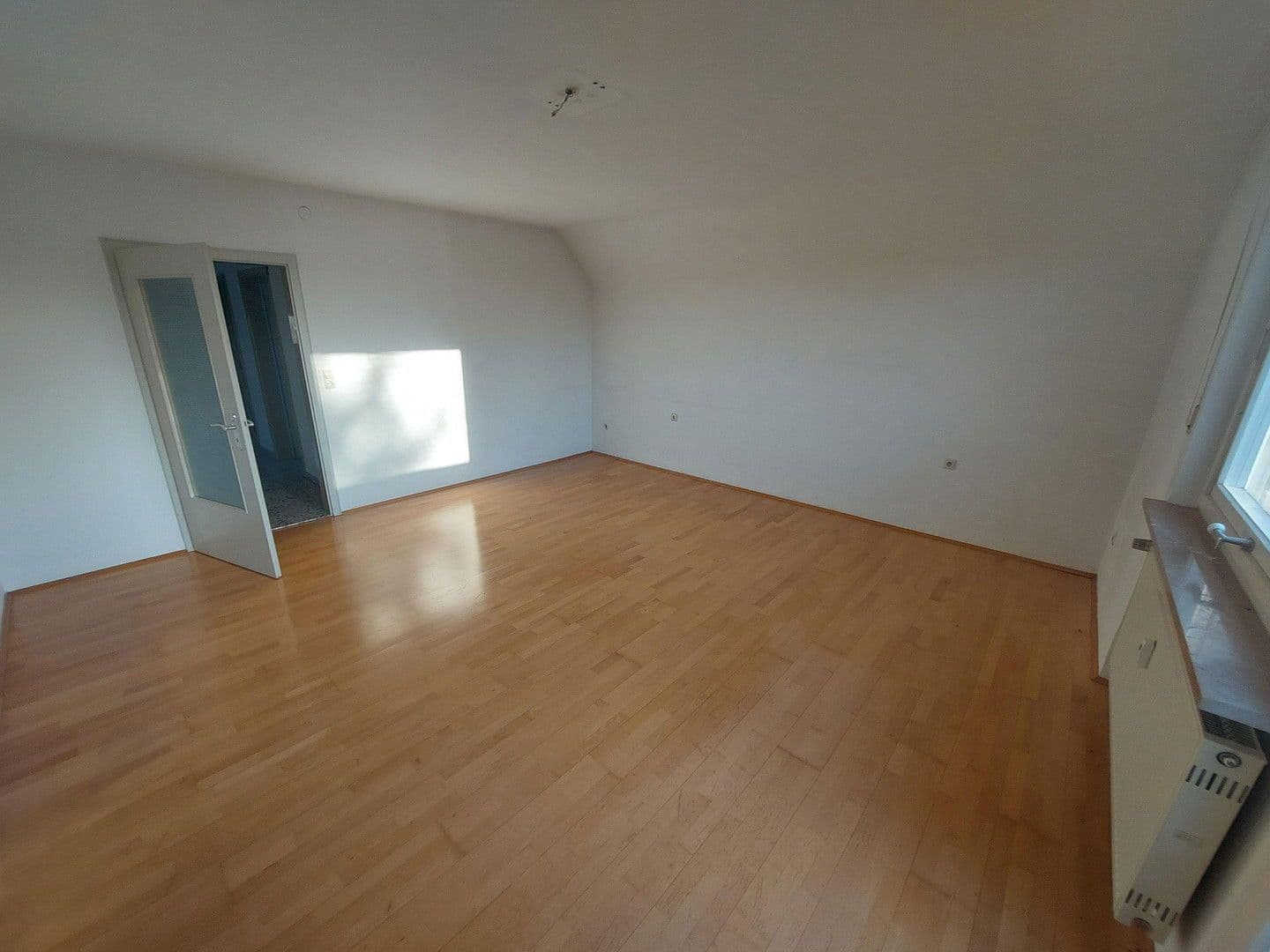Prodej domu 218 m², pozemek 1.044 m², Litzendorf, Bavorsko Prodej domu 218 m², pozemek 1.044 m², Litzendorf, Bavorsko