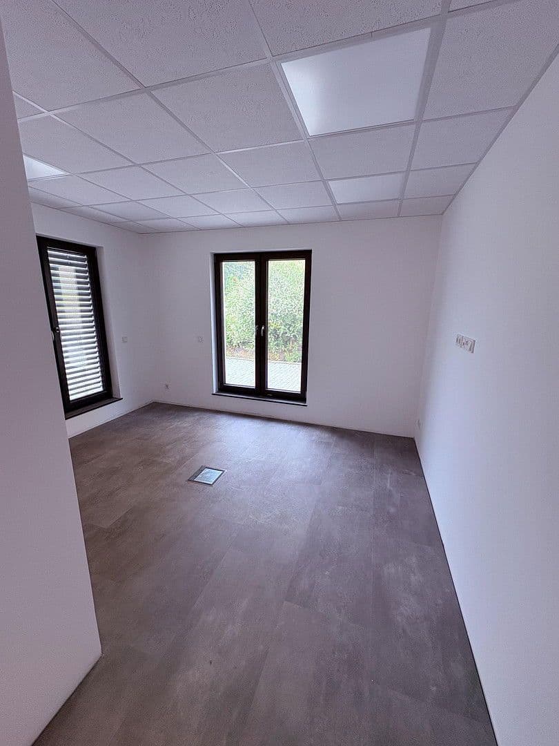 Pronájem kanceláře 94 m², Mainzer Straße 7, Dornburg, Hessen Pronájem kanceláře 94 m², Mainzer Straße 7, Dornburg, Hessen