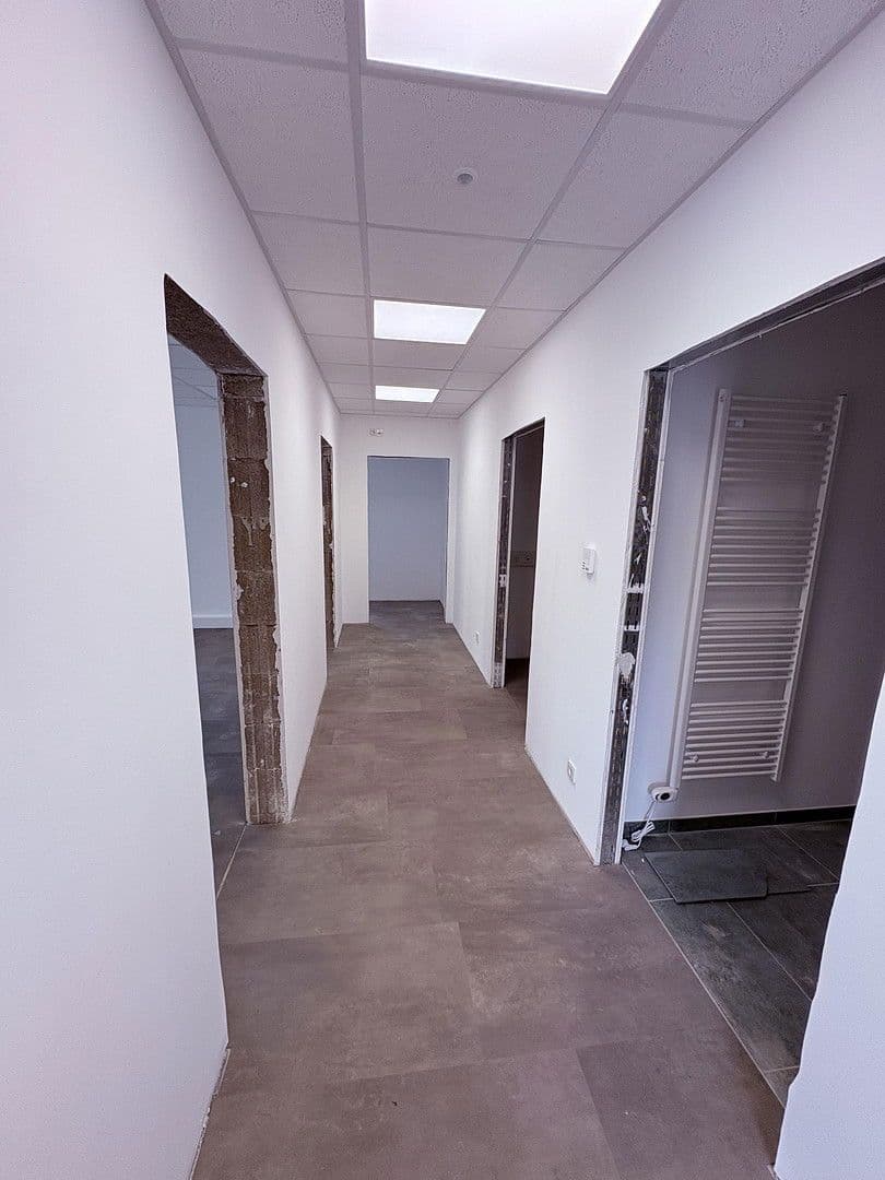 Pronájem kanceláře 94 m², Mainzer Straße 7, Dornburg, Hessen Pronájem kanceláře 94 m², Mainzer Straße 7, Dornburg, Hessen