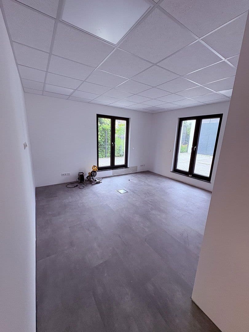 Pronájem kanceláře 94 m², Mainzer Straße 7, Dornburg, Hessen Pronájem kanceláře 94 m², Mainzer Straße 7, Dornburg, Hessen