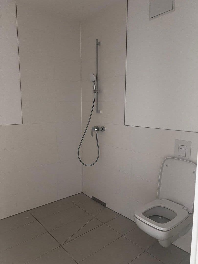 Pronájem bytu 2+1 60 m², An der alten Gärtnerei 34A, Berlin, Berlín Pronájem bytu 2+1 60 m², An der alten Gärtnerei 34A, Berlin, Berlín