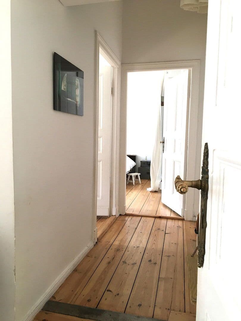 Prodej bytu 4+1 86 m², Berlin, Berlín Prodej bytu 4+1 86 m², Berlin, Berlín