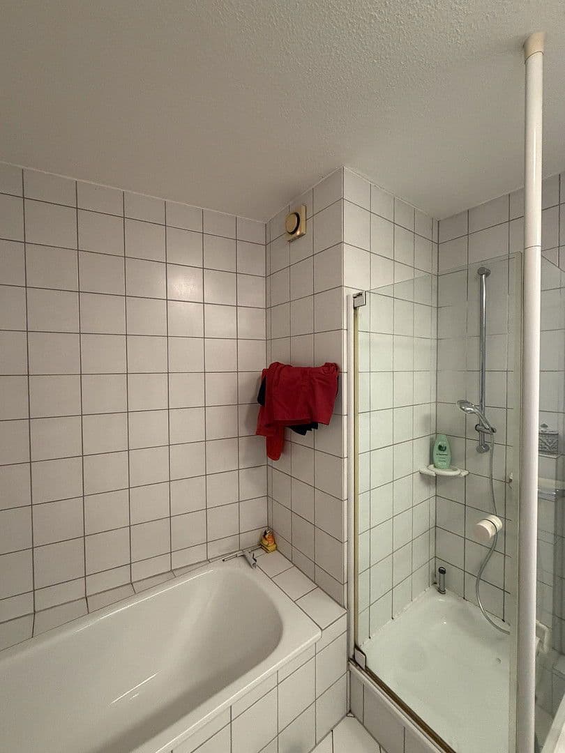 Prodej bytu 3+1 87 m², Friedrich von Spee Str. 46, Düsseldorf, Severní Porýní-Vestfálsko Prodej bytu 3+1 87 m², Friedrich von Spee Str. 46, Düsseldorf, Severní Porýní-Vestfálsko