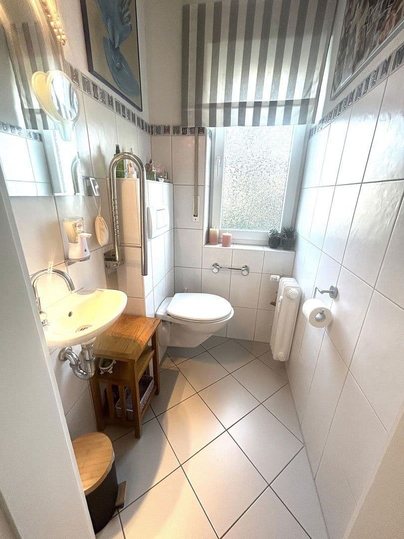 Pronájem bytu 4+1 85 m², Auf dem Wasen 24, Ludwigsburg, Bádensko-Württembersko Pronájem bytu 4+1 85 m², Auf dem Wasen 24, Ludwigsburg, Bádensko-Württembersko