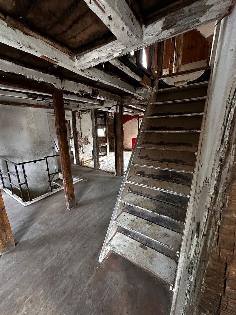 Prodej domu 396 m², pozemek 567 m², Wuppertal, Severní Porýní-Vestfálsko Prodej domu 396 m², pozemek 567 m², Wuppertal, Severní Porýní-Vestfálsko