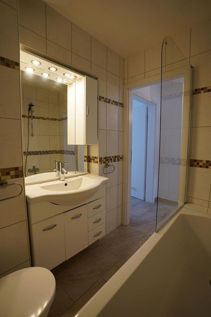 Pronájem bytu 3+1 60 m², Feldgasse 52, Nürnberg, Bavorsko Pronájem bytu 3+1 60 m², Feldgasse 52, Nürnberg, Bavorsko