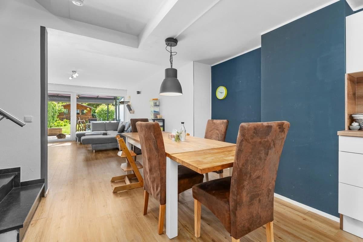 Prodej domu 175 m², pozemek 200 m², Goldammerweg 122b, Cáchy, Severní Porýní-Vestfálsko Prodej domu 175 m², pozemek 200 m², Goldammerweg 122b, Cáchy, Severní Porýní-Vestfálsko