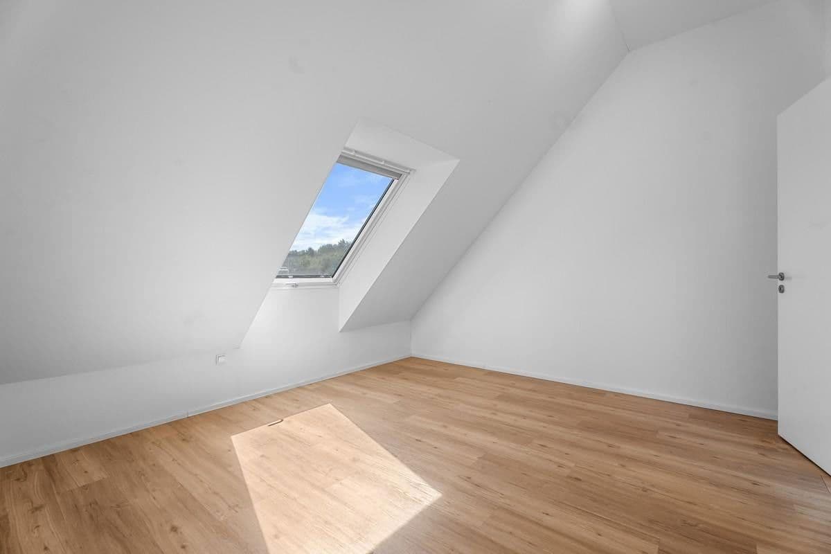 Prodej domu 175 m², pozemek 200 m², Goldammerweg 122b, Cáchy, Severní Porýní-Vestfálsko Prodej domu 175 m², pozemek 200 m², Goldammerweg 122b, Cáchy, Severní Porýní-Vestfálsko