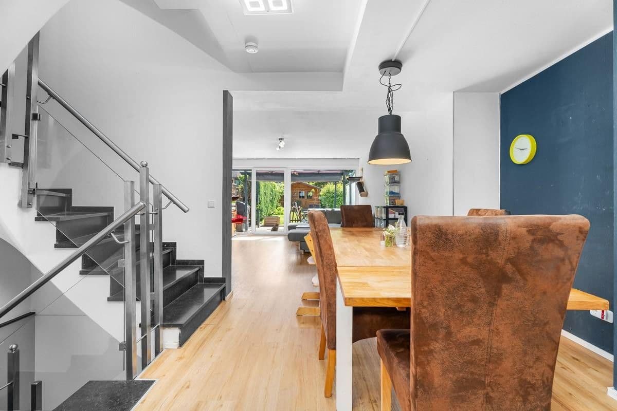 Prodej domu 175 m², pozemek 200 m², Goldammerweg 122b, Cáchy, Severní Porýní-Vestfálsko Prodej domu 175 m², pozemek 200 m², Goldammerweg 122b, Cáchy, Severní Porýní-Vestfálsko