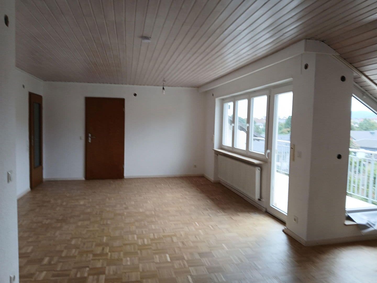 Pronájem bytu 3+1 100 m², Deidesheim, Porýní-Falc Pronájem bytu 3+1 100 m², Deidesheim, Porýní-Falc