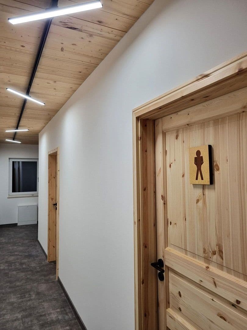 Pronájem kanceláře 400 m², Murnau am Staffelsee, Bavorsko Pronájem kanceláře 400 m², Murnau am Staffelsee, Bavorsko