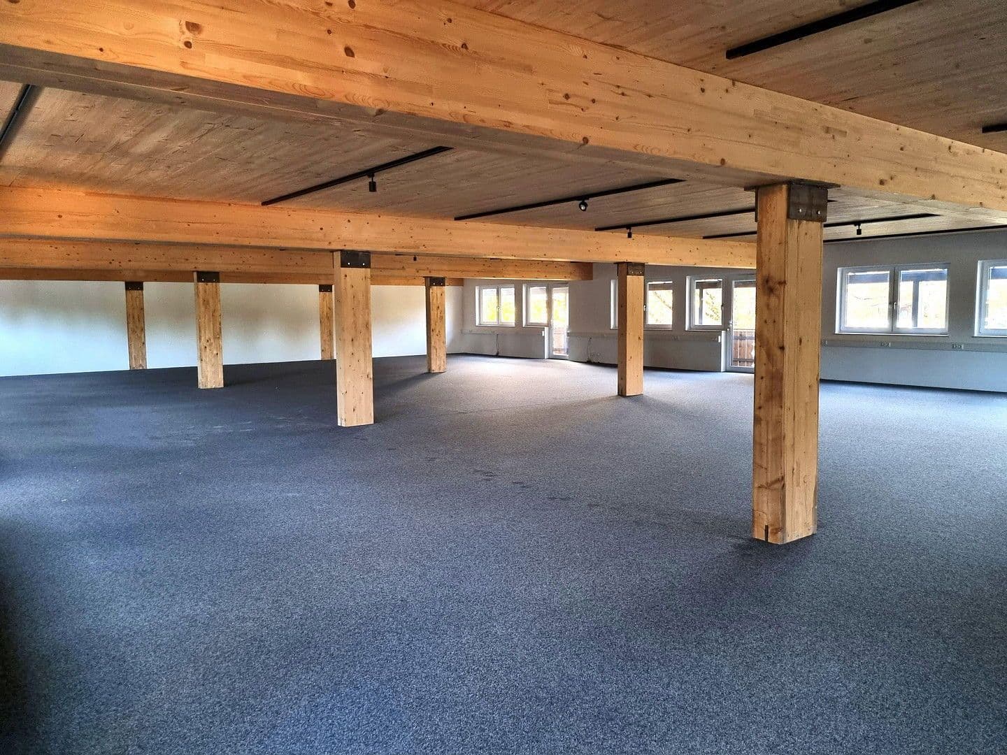 Pronájem kanceláře 400 m², Murnau am Staffelsee, Bavorsko Pronájem kanceláře 400 m², Murnau am Staffelsee, Bavorsko